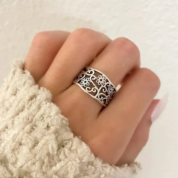 925 Sterling Silver Flower Ring Flower Cutout Ring Vintage Floral Ring Resizable - Picture 4 of 10